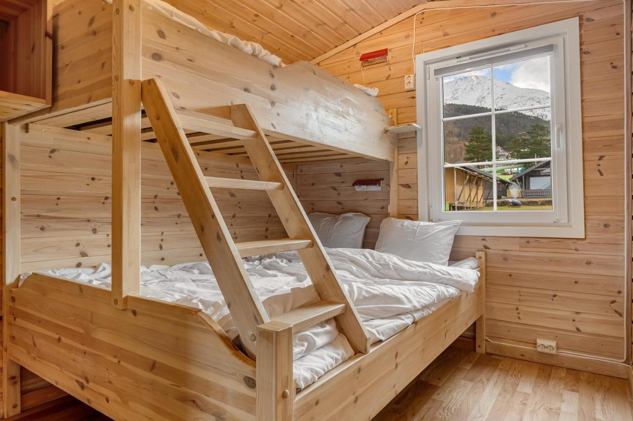 Hotel Mikkelparken Ferietun Kinsarvik Exteriér fotografie