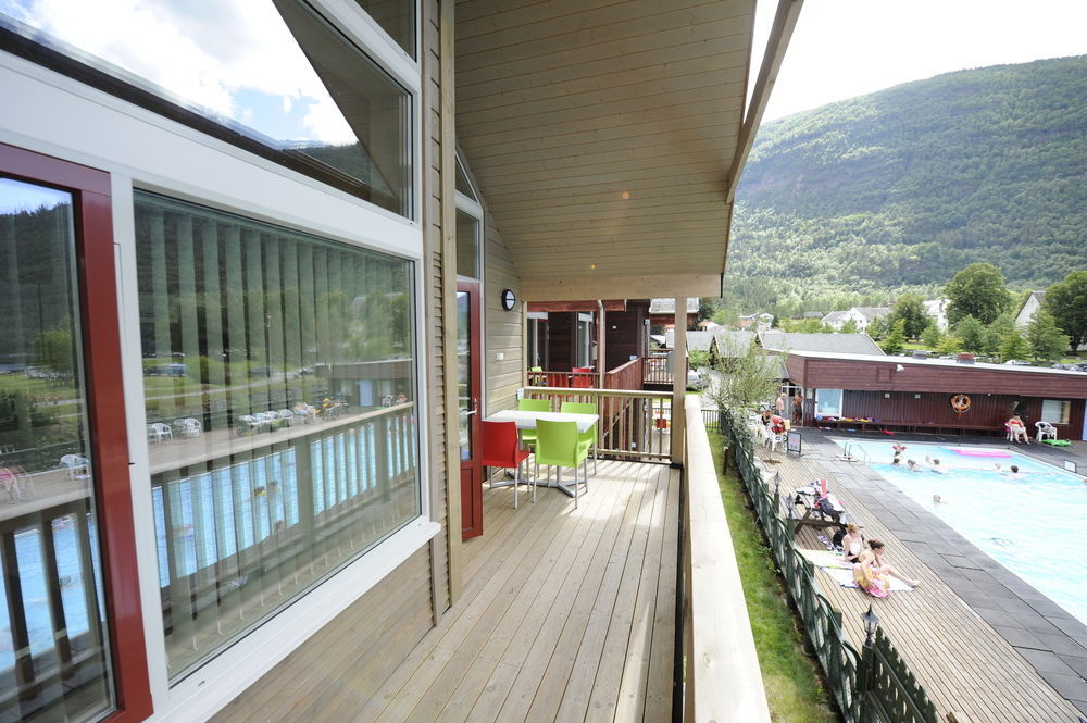 Hotel Mikkelparken Ferietun Kinsarvik Exteriér fotografie